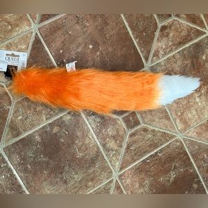 Furry fox tail!